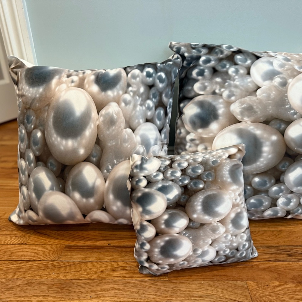 Elegant Pearl Design Pillow Set